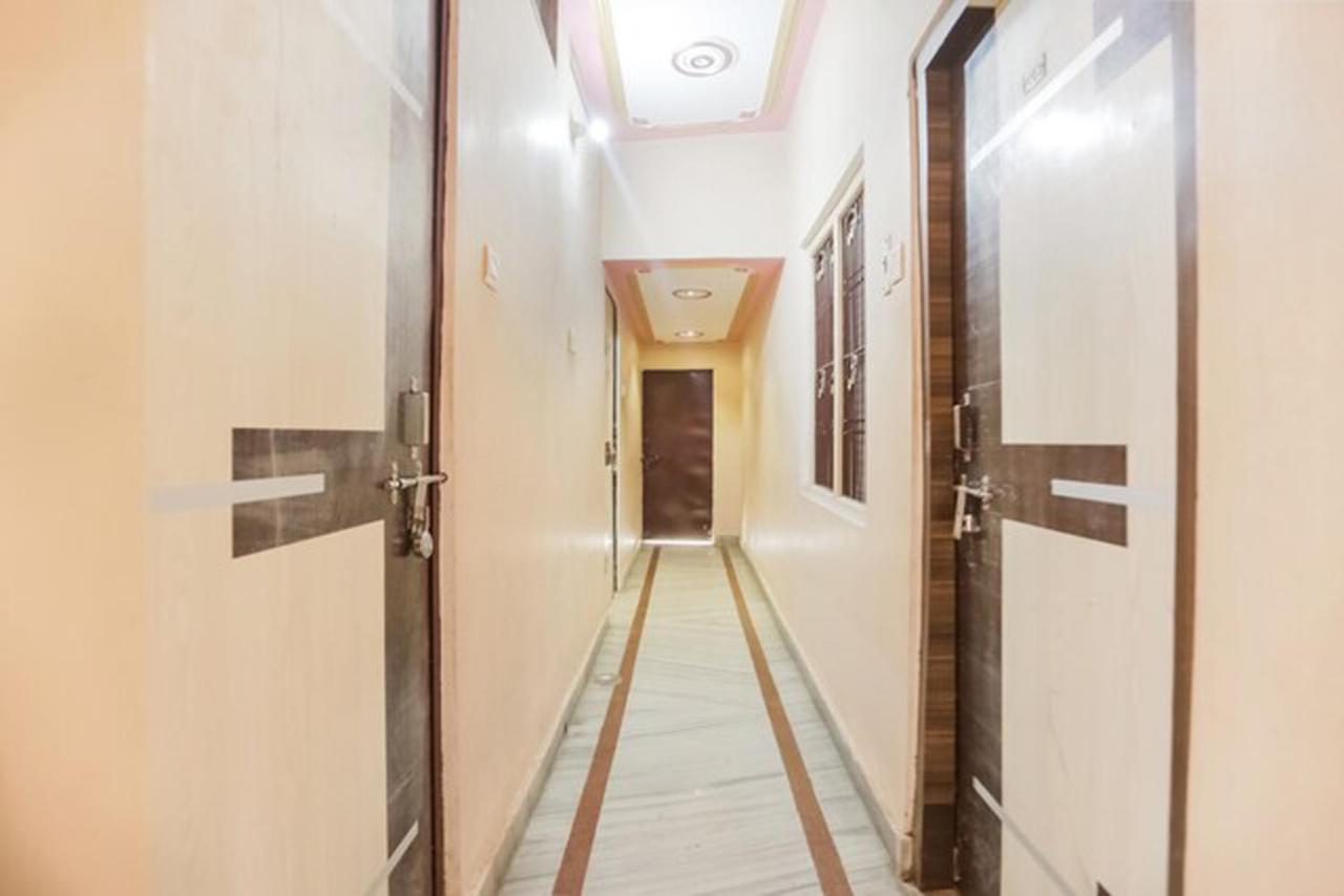 Hotel Aakash Ganga Váránaszi Kültér fotó