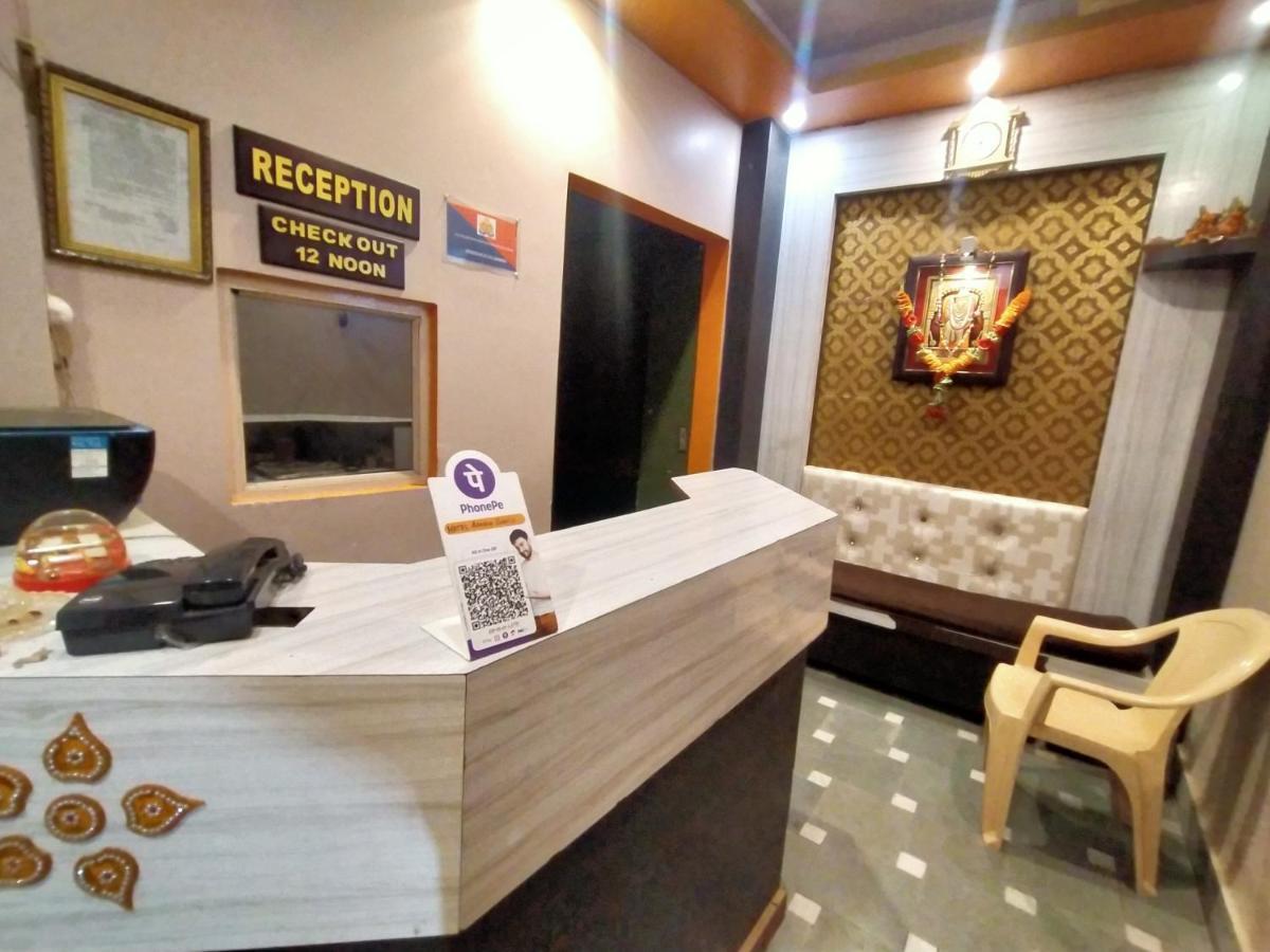 Hotel Aakash Ganga Váránaszi Kültér fotó