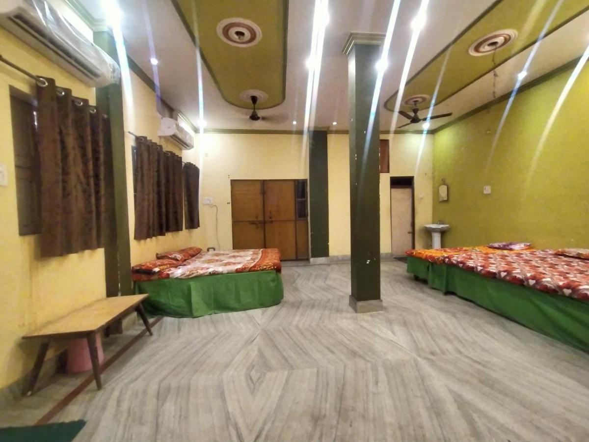 Hotel Aakash Ganga Váránaszi Kültér fotó
