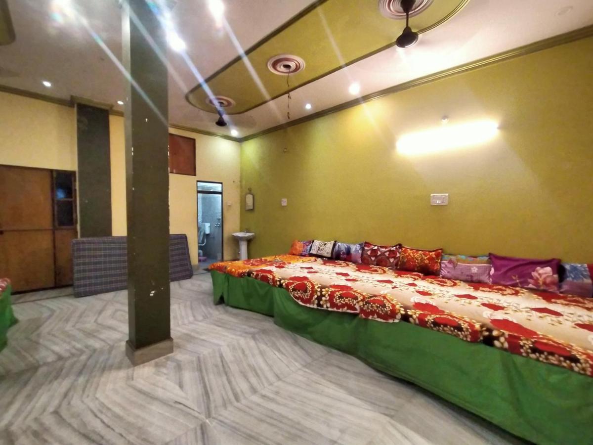 Hotel Aakash Ganga Váránaszi Kültér fotó
