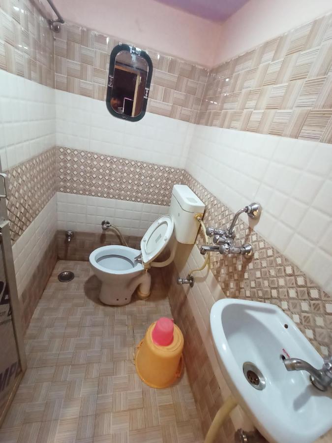 Hotel Aakash Ganga Váránaszi Kültér fotó